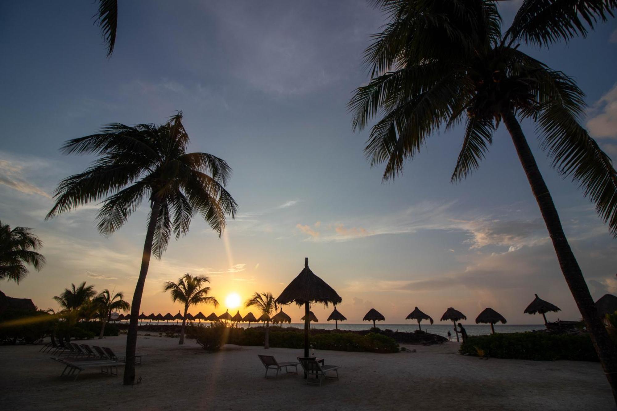 Blue Holbox Hotel Exterior photo